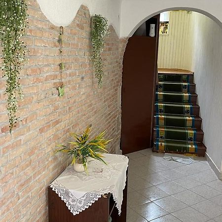 Dana Apartment Cres Luaran gambar