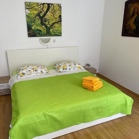 Dana Apartment Cres Luaran gambar