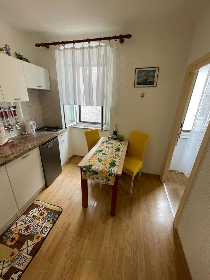 Dana Apartment Cres Luaran gambar