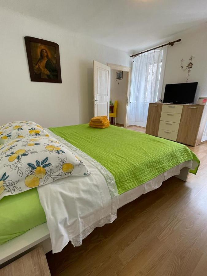 Dana Apartment Cres Luaran gambar