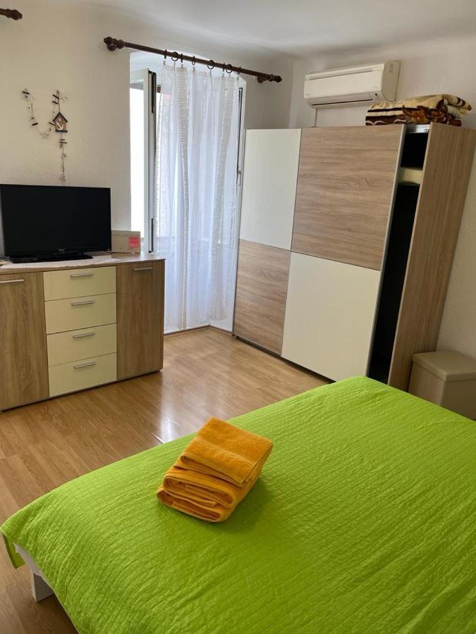 Dana Apartment Cres Luaran gambar